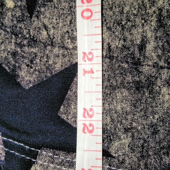 SKINNIE MINNIE Embellished Star Ruched Tee - Picture 14 of 15